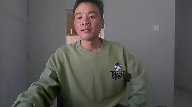 Snapshot of kisstoyousoon2024 chatting on December 2024 07:33:01 AM kisstoyousoon2024 online show from December 2024 07:33:01 AM