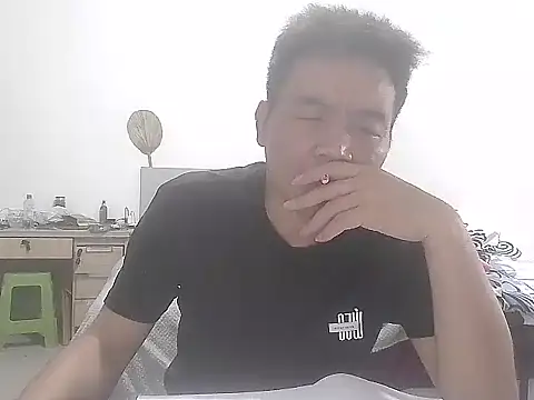 Snapshot of kisstoyousoon2024 chatting on October 2025 07:43:02 AM kisstoyousoon2024 online show from October 2025 07:43:02 AM