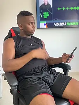 Destrozador415 online show from April 2026 02:44:02 PM