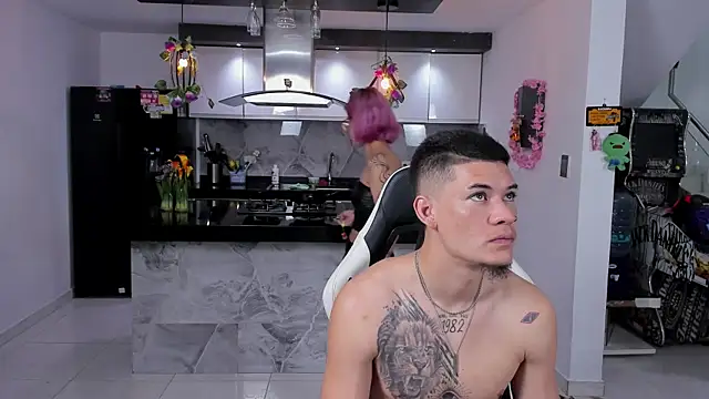 Snapshot of vicky_wendy_hot_sexx chatting on July 2026 05:41:02 AM vicky wendy hot sexx online show from July 2026 05:41:02 AM