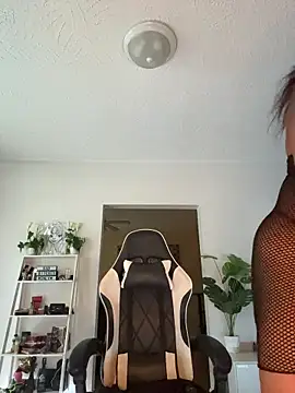 Snapshot of Blazerina chatting on November 2025 07:57:01 PM Blazerina online show from November 2025 07:57:01 PM