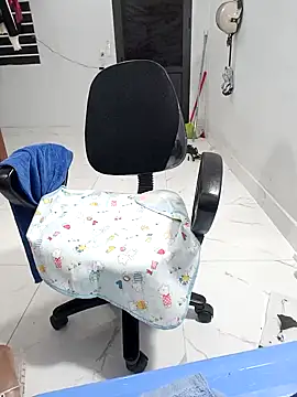 Snapshot of Little-star- chatting on December 2024 12:39:02 PM Little-star- online show from December 2024 12:39:02 PM