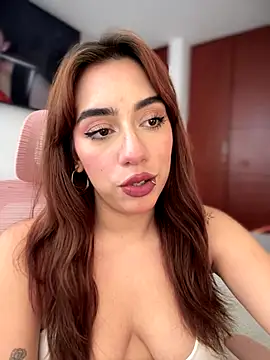 veronicaapink online show from September 2025 08:44:01 PM