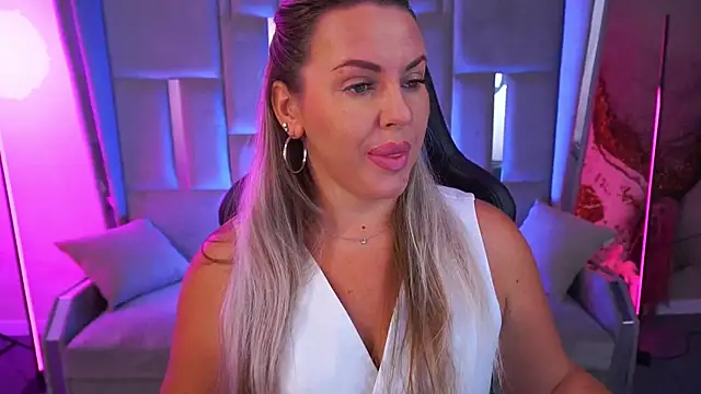 KiraCandyS online show from September 2025 09:08:02 PM