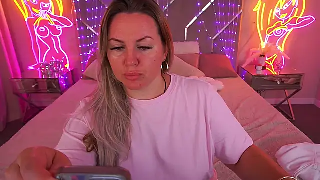 KiraCandyS online show from May 2026 10:50:01 PM