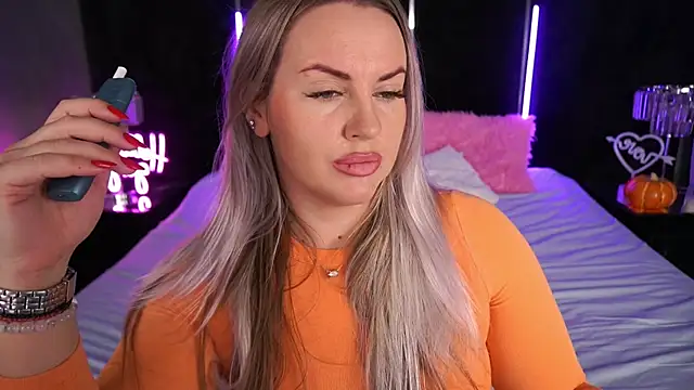 KiraCandyS online show from November 2025 11:19:02 PM