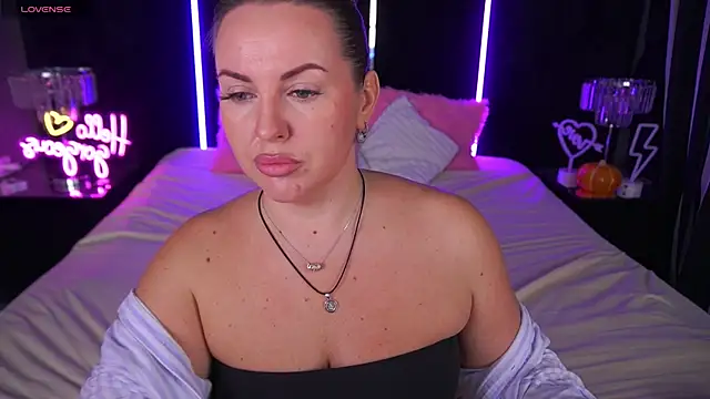 KiraCandyS online show from November 2025 09:58:02 PM