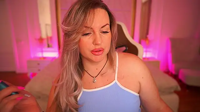 KiraCandyS online show from February 2026 10:18:02 PM