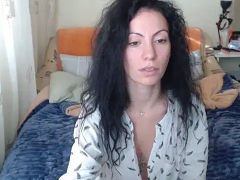 Snapshot of Emmatoo chatting on November 2025 08:40:01 AM Emmatoo online show from November 2025 08:40:01 AM