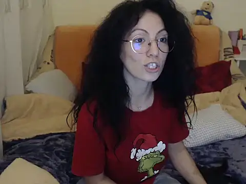 Snapshot of Emmatoo chatting on November 2025 10:09:02 PM Emmatoo online show from November 2025 10:09:02 PM