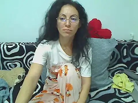 Emmatoo online show from April 2026 03:47:01 AM