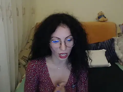 Snapshot of Emmatoo chatting on December 2025 12:00:01 AM Emmatoo online show from December 2025 12:00:01 AM