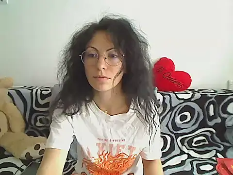 Emmatoo online show from April 2026 09:12:02 AM