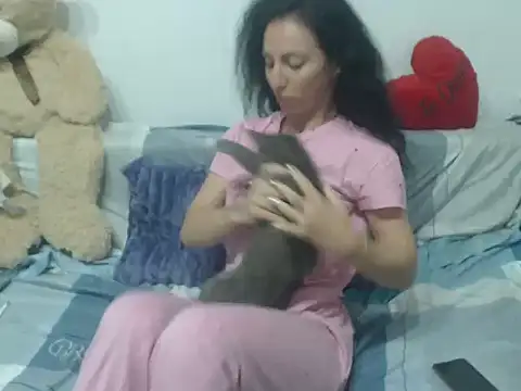 Emmatoo online show from April 2026 09:39:33 PM