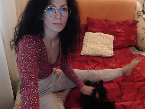 Snapshot of Emmatoo chatting on November 2025 12:39:01 PM Emmatoo online show from November 2025 12:39:01 PM