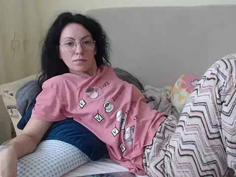 Emmatoo online show from February 2026 07:42:01 AM