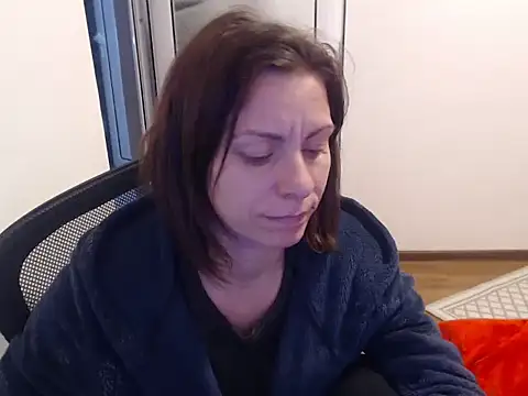 Emmatoo online show from March 2026 08:49:02 PM