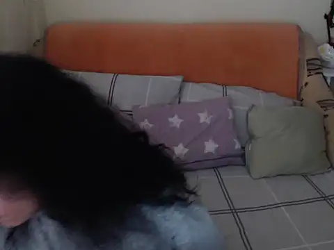 Snapshot of Emmatoo chatting on November 2025 10:19:01 AM Emmatoo online show from November 2025 10:19:01 AM