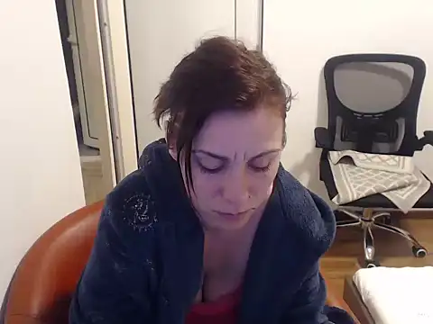 Emmatoo online show from March 2026 08:43:01 PM