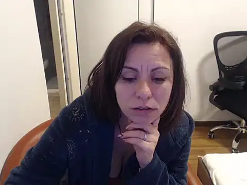 Emmatoo online show from March 2026 09:19:01 PM