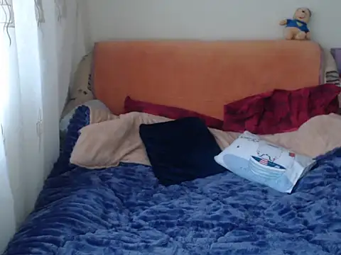 Snapshot of Emmatoo chatting on November 2025 10:03:02 AM Emmatoo online show from November 2025 10:03:02 AM