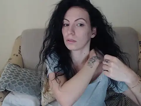 Emmatoo online show from February 2026 10:15:02 AM