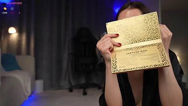 Amely Young online show from September 2025 12:17:01 AM