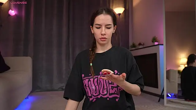 Amely Young online show from April 2026 01:34:01 AM