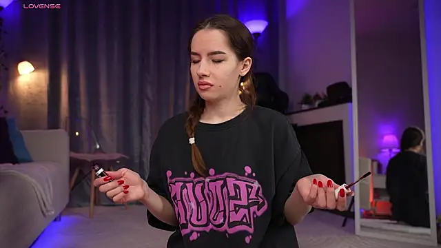 Amely Young online show from March 2026 01:33:02 AM