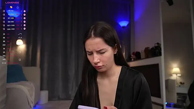 Amely Young online show from September 2025 02:47:02 AM