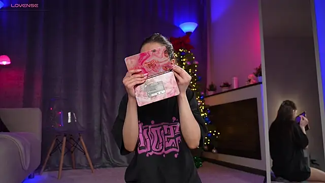 Amely Young online show from January 2026 02:07:01 AM