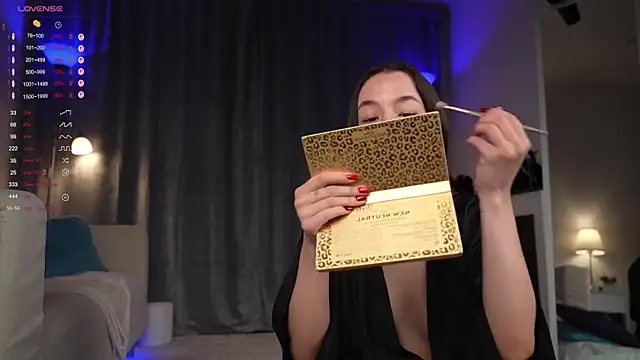 Amely Young online show from September 2025 04:35:02 AM