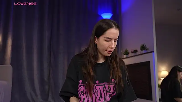 Amely Young online show from February 2026 02:08:02 AM