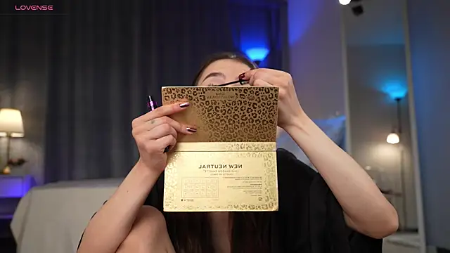 Amely Young online show from November 2025 12:36:01 AM