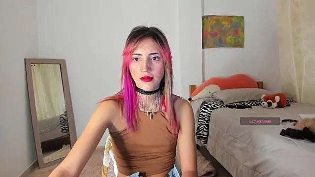 linnie  online show from January 2025 12:47:01 AM