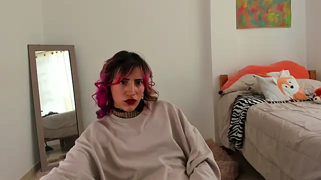 linnie  online show from January 2025 12:43:01 PM