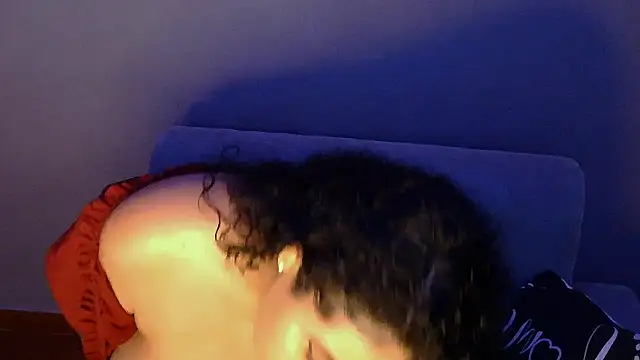 Emmacamille online show from February 2026 12:00:01 AM