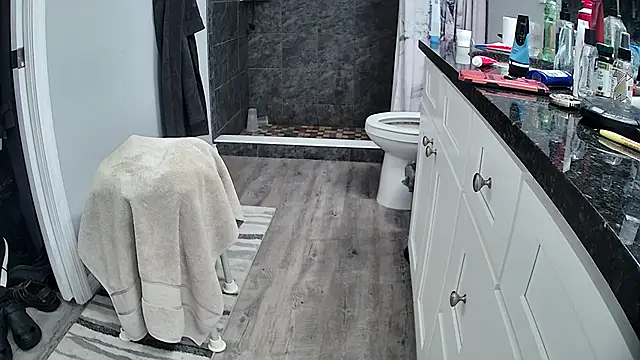 lou63ponce online show from November 2025 09:18:01 PM