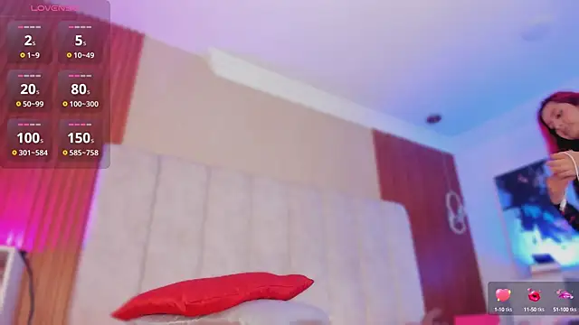 HannaRed  online show from September 2025 07:41:01 PM