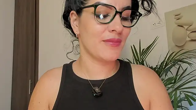 Pamela Rosal online show from July 2026 03:40:02 AM