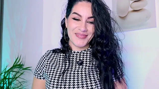 Pamela Rosal online show from April 2026 12:53:01 PM