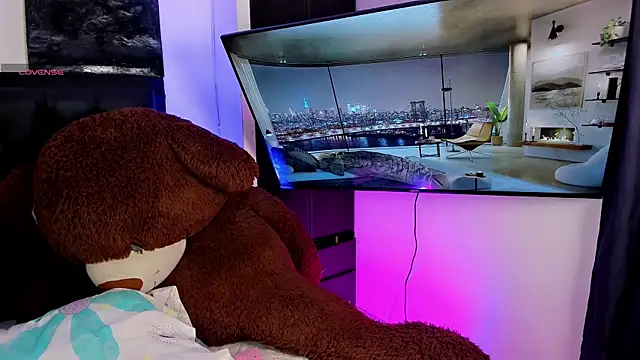 Maryonthemoon online show from November 2025 05:11:02 AM