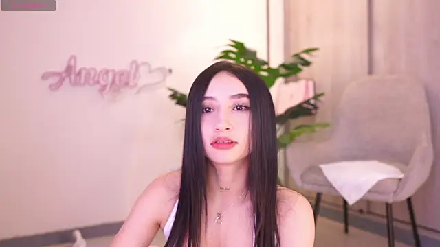 Angeeel  online show from September 2025 05:28:01 PM
