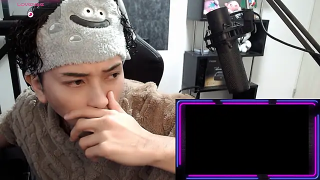 Snapshot of Shizukuu chatting on January 2026 05:24:02 AM Shizukuu online show from January 2026 05:24:02 AM