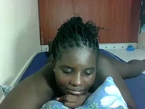 hotebbbyy online show from March 2026 05:18:02 PM