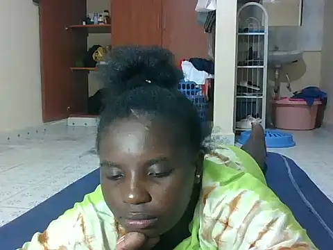 hotebbbyy online show from February 2026 07:15:02 PM