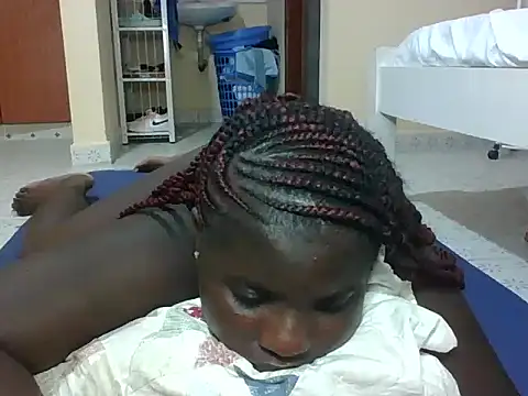 hotebbbyy online show from February 2026 06:52:01 PM