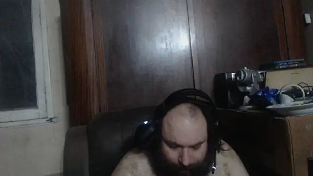 Snapshot of hairyhulk chatting on January 2025 07:46:02 AM hairyhulk online show from January 2025 07:46:02 AM
