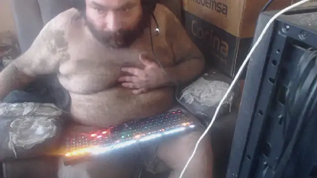 Snapshot of hairyhulk chatting on October 2025 09:15:02 PM hairyhulk online show from October 2025 09:15:02 PM