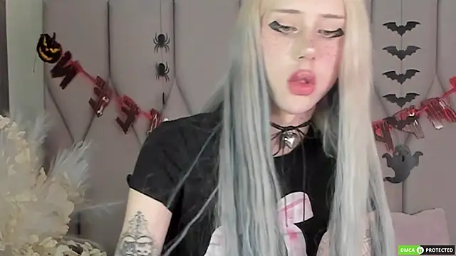 Joy Barker online show from October 2025 01:57:02 PM